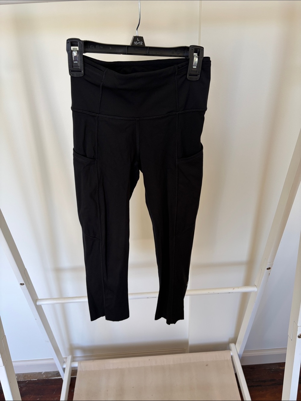 Lululemon Capri Size 2  Like NEW! Black